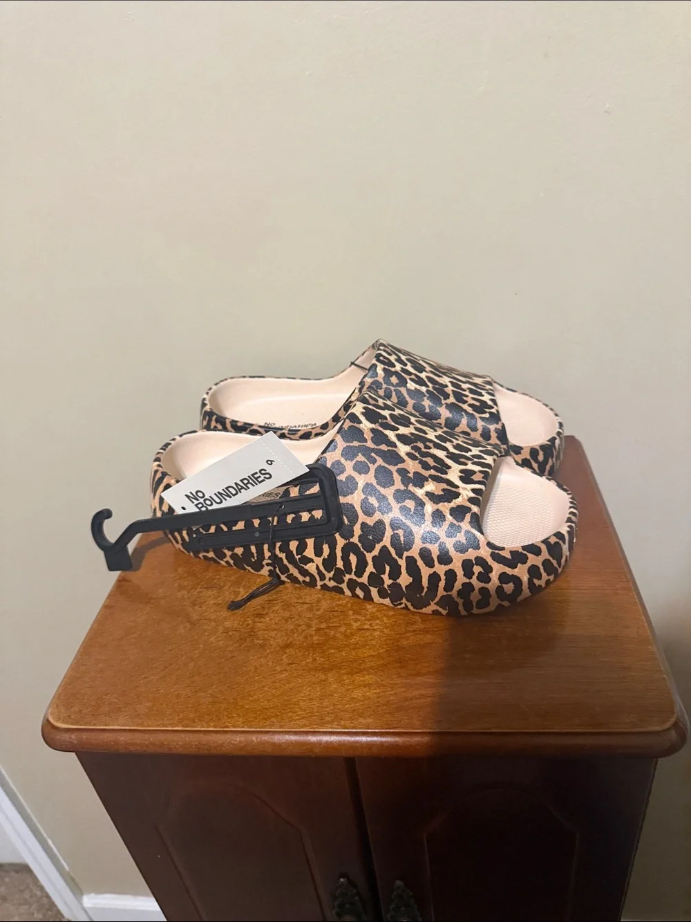 No Boundaries Leopard Print Slide Sandals - Tan & Black